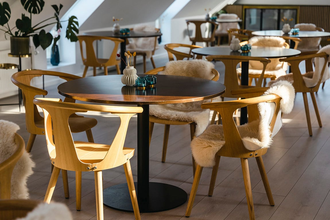 Allinge Badehotel, at the table