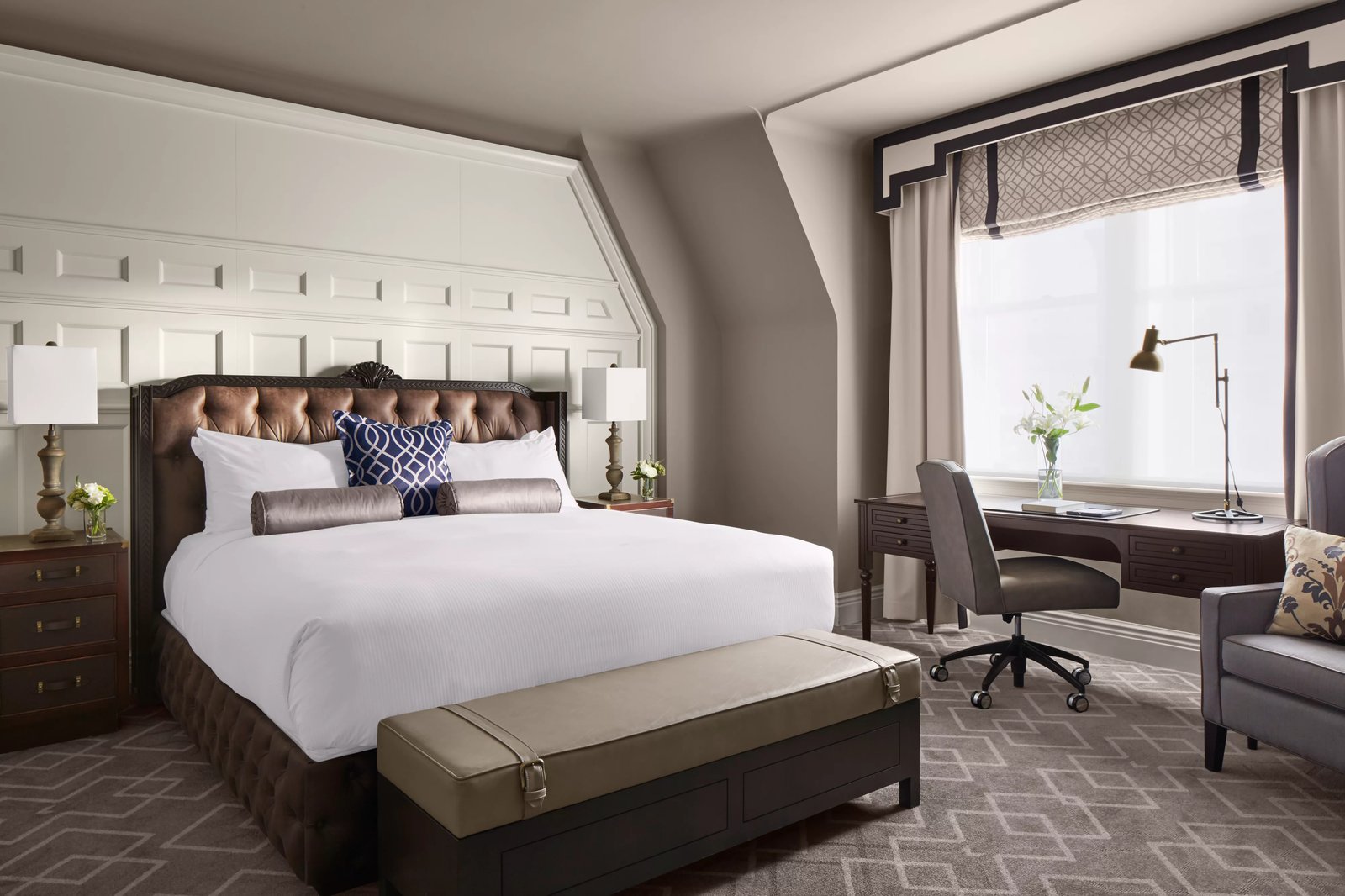 Fairmont Hotel Macdonald, rooms