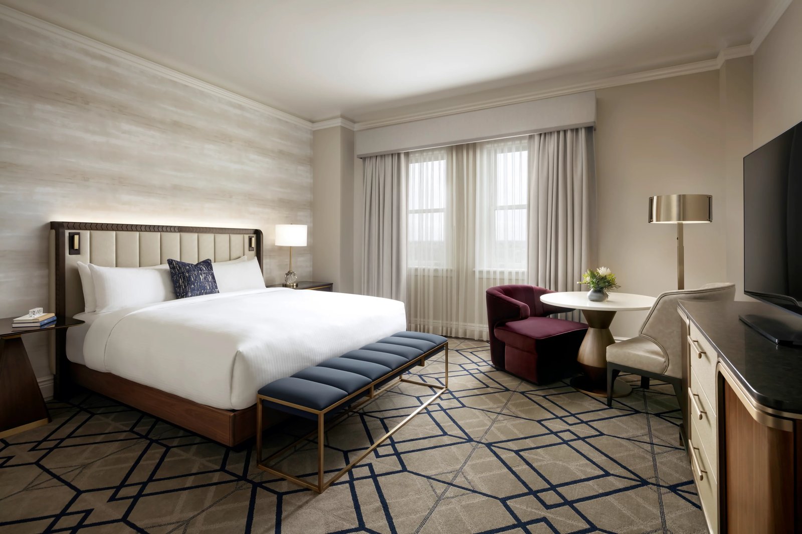 Fairmont Hotel Macdonald, rooms