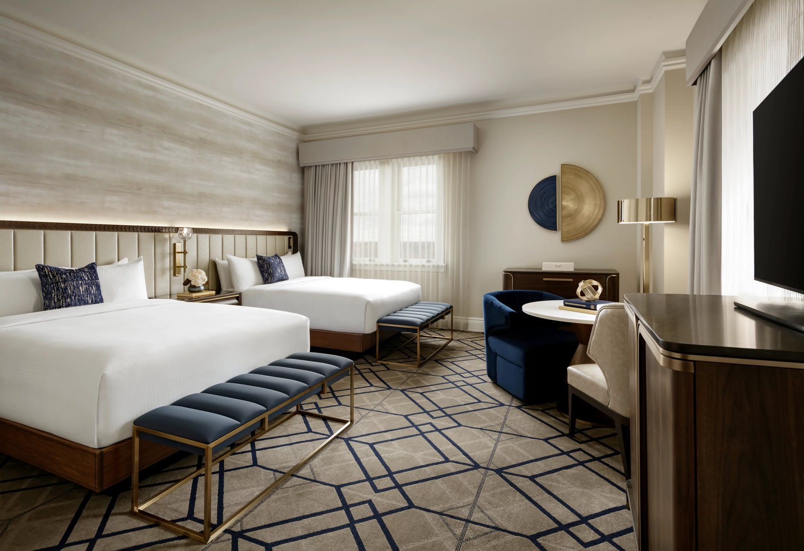 Fairmont Hotel Macdonald, rooms