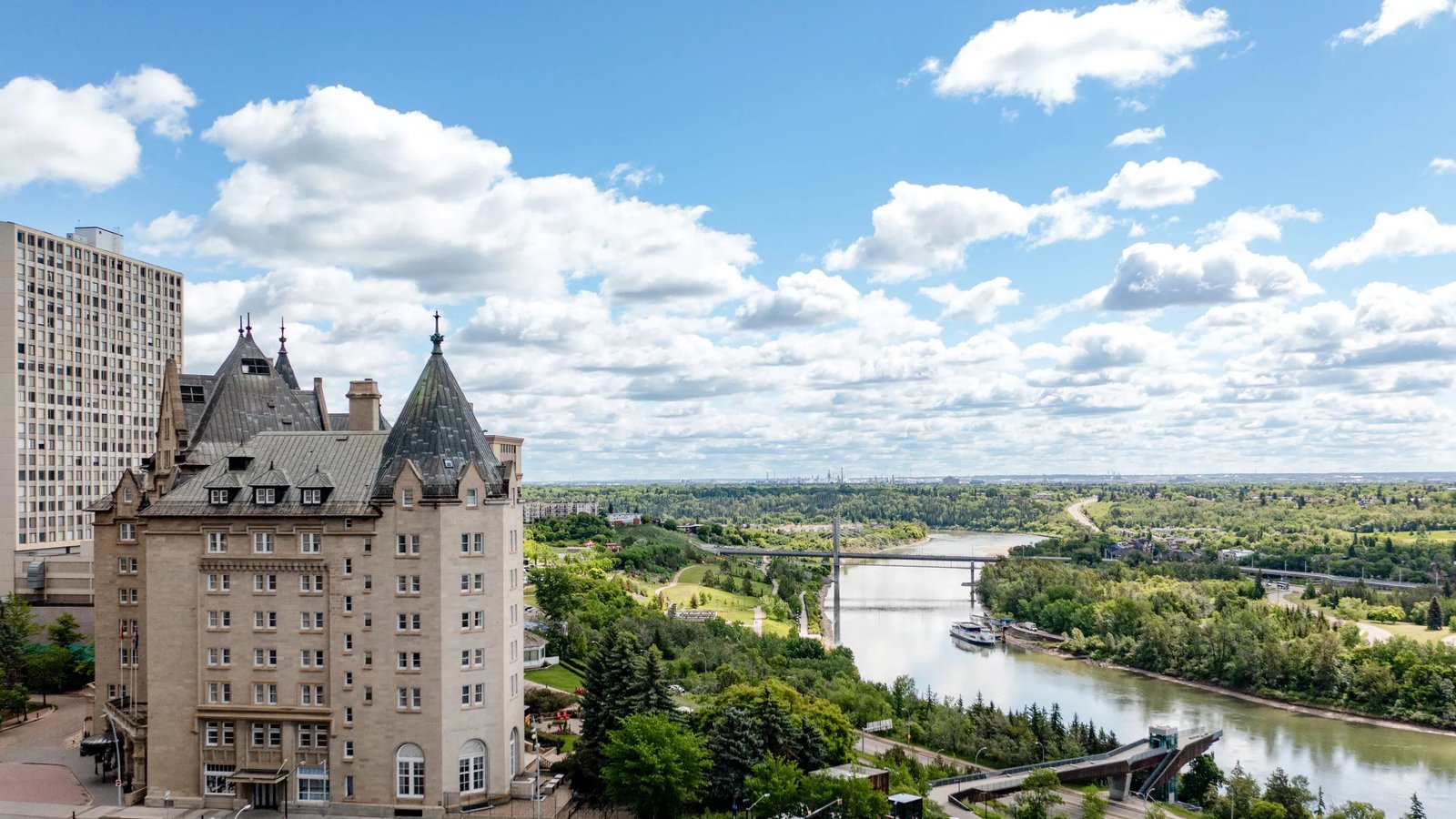 Fairmont Hotel Macdonald