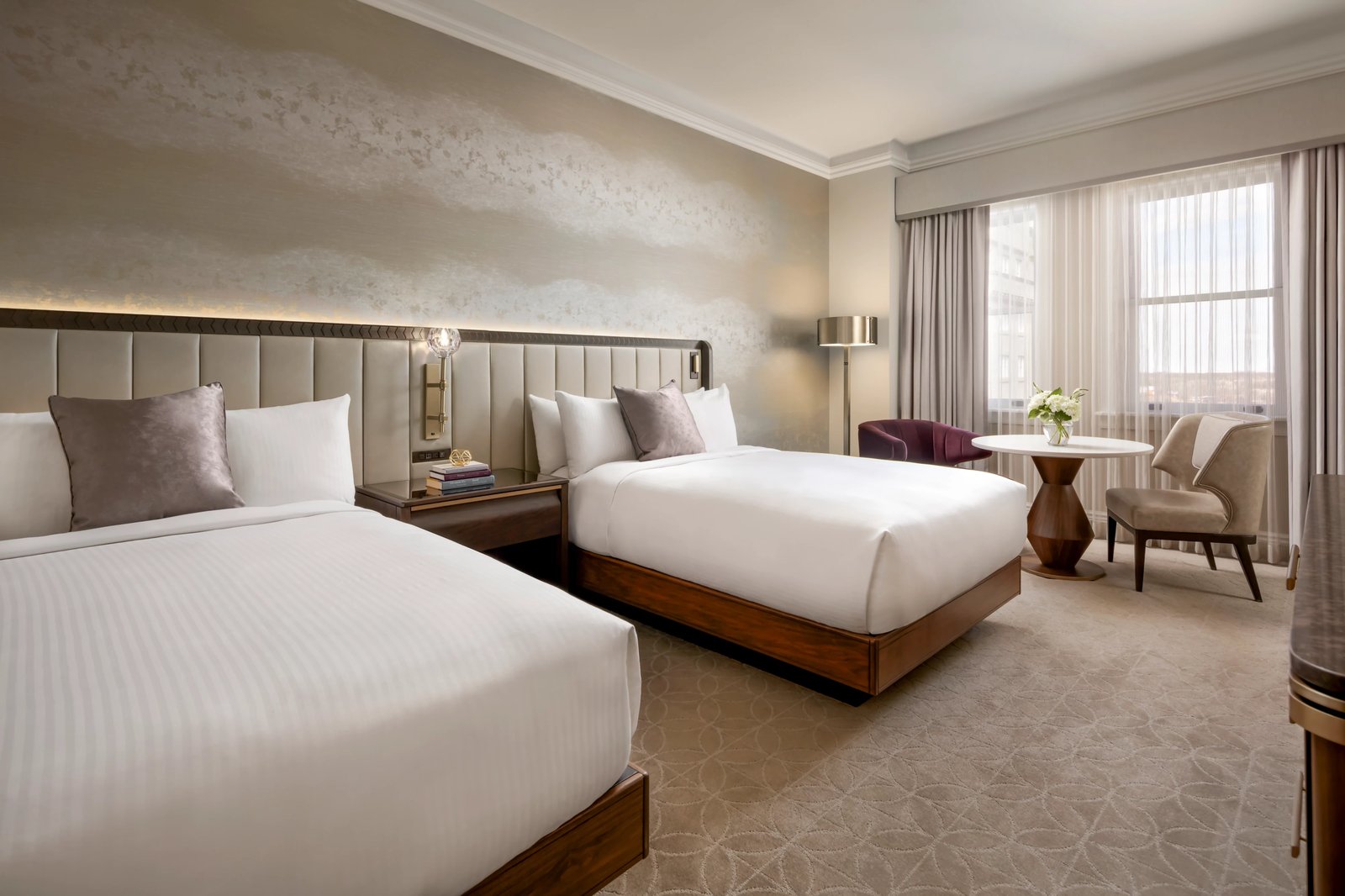 Fairmont Hotel Macdonald, rooms
