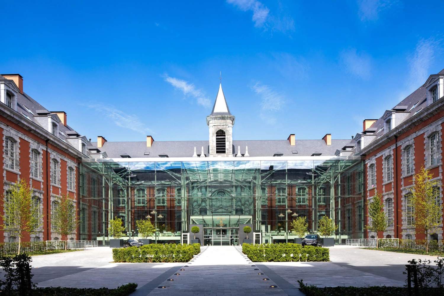 Royal Hainaut Spa & Resort Hotel, backstory