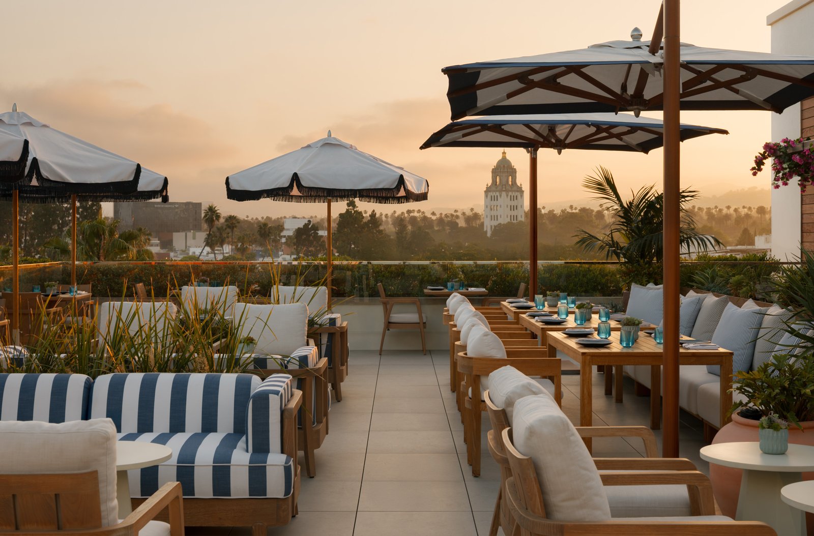L'Ermitage Beverly Hills — vibe