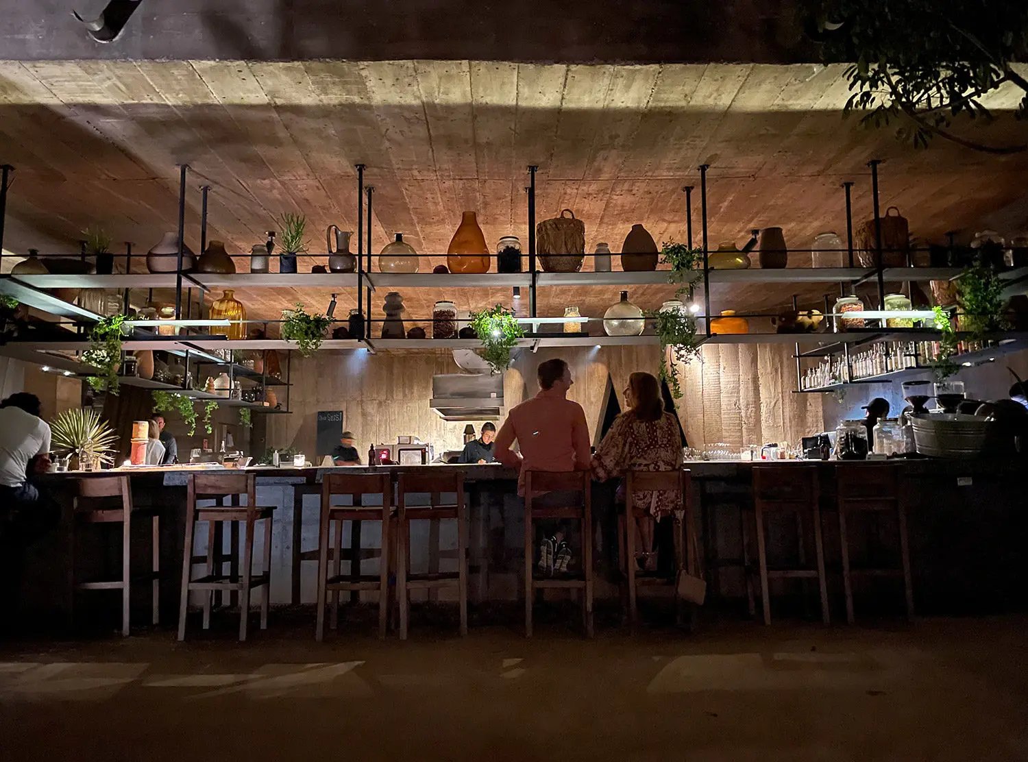 Paradero, eat & drink