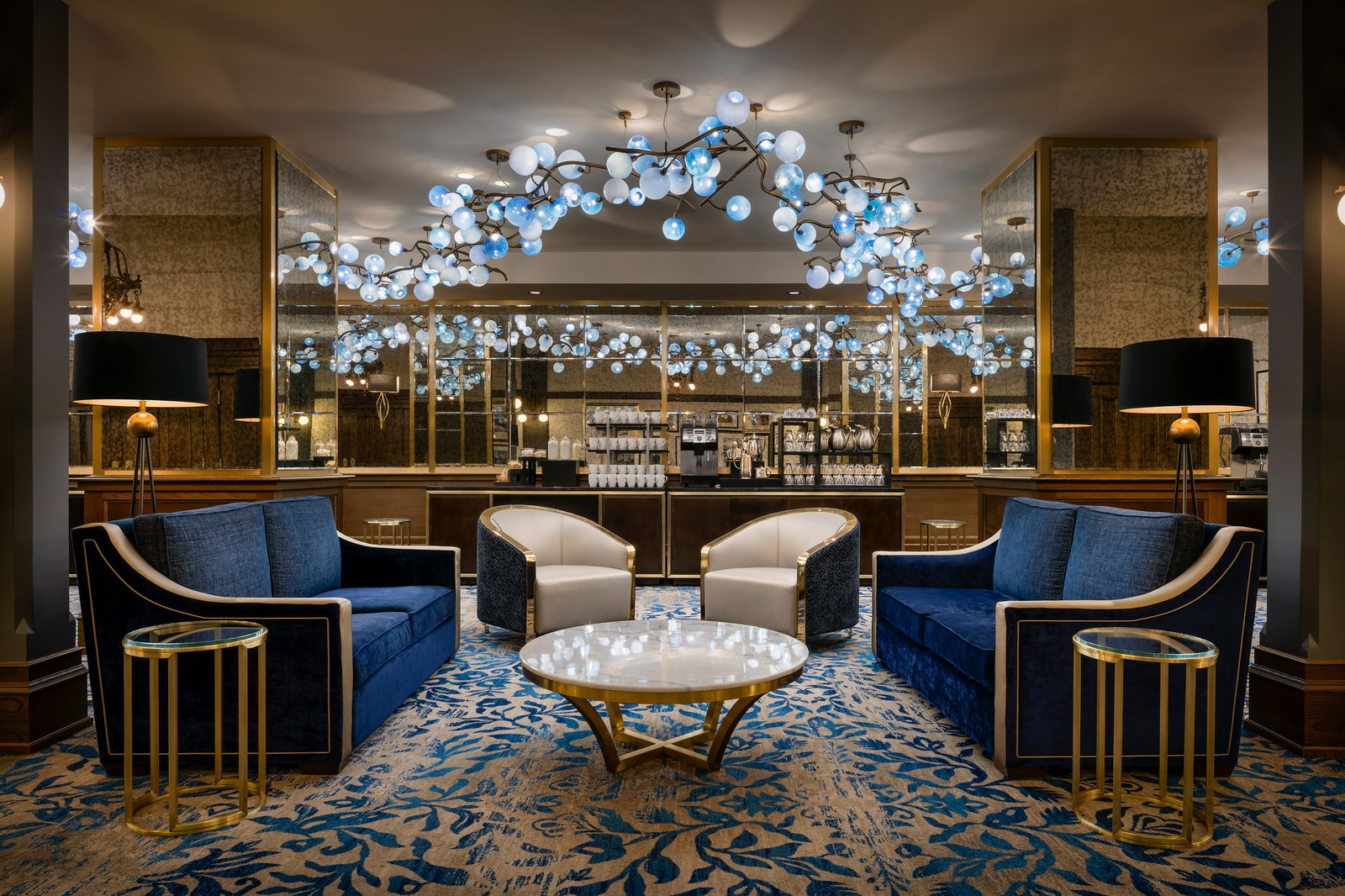 Fairmont Empress, vibe