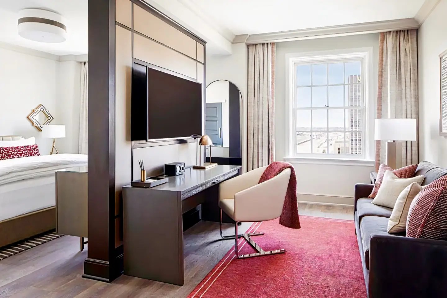 The Plaza Hotel Pioneer Park, rooms