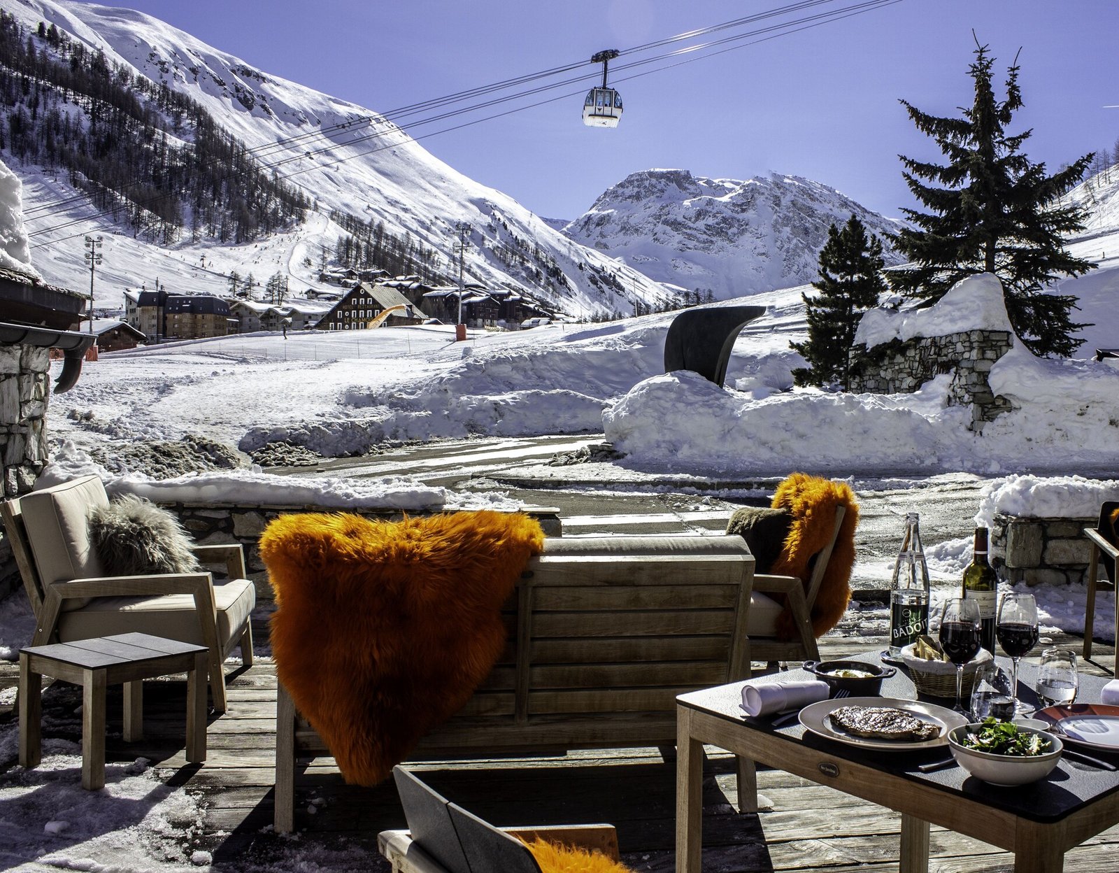 Hôtel les Barmes de l'Ours, eat & drink