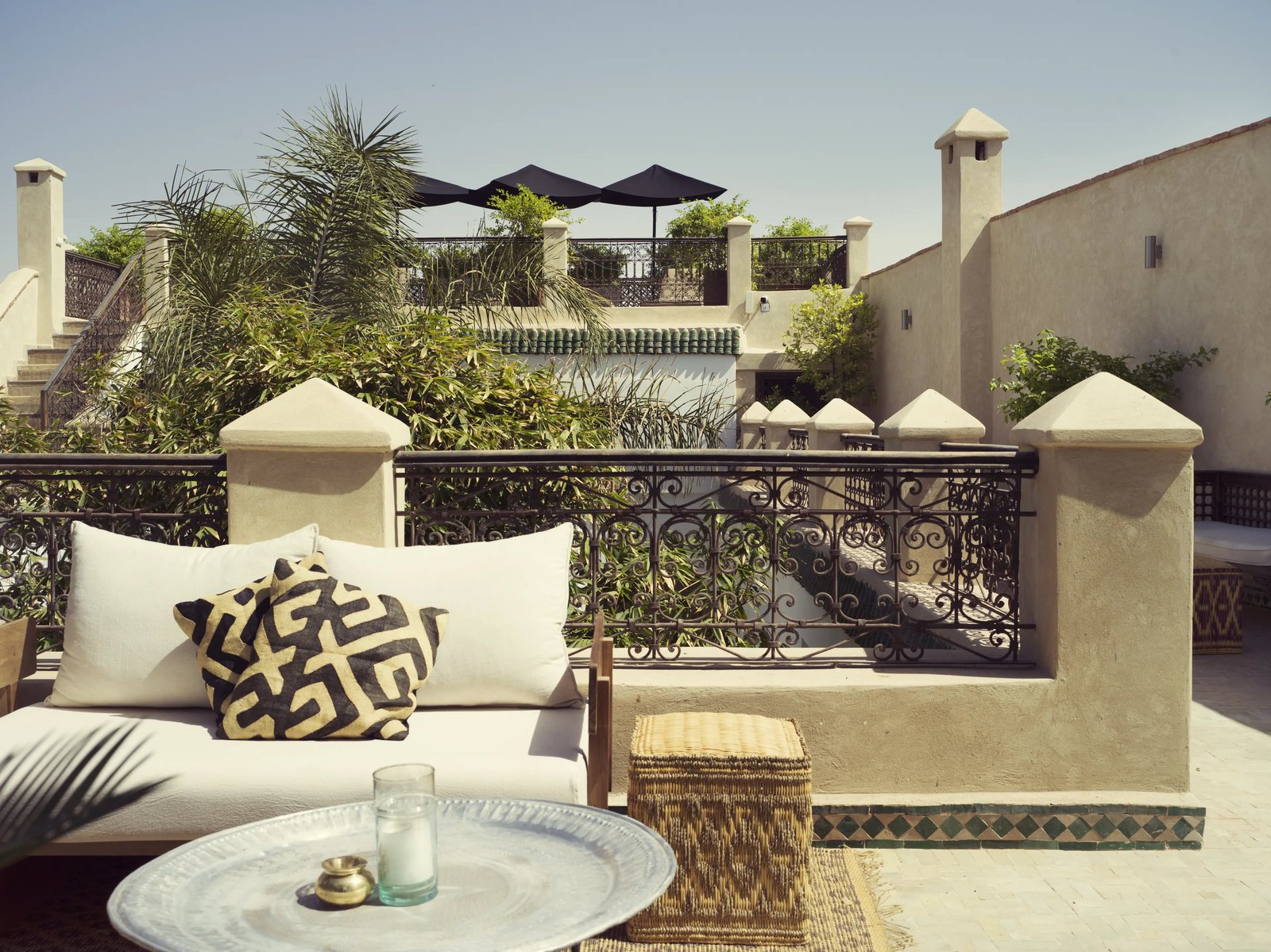 Riad Sakkan, vibe