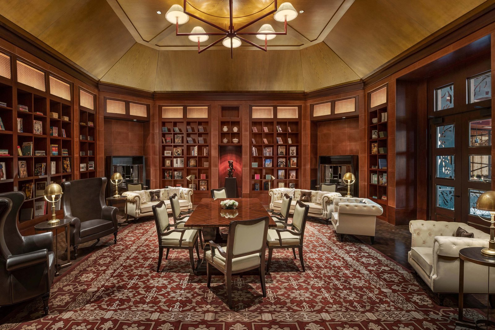 The St. Regis Cairo, vibe