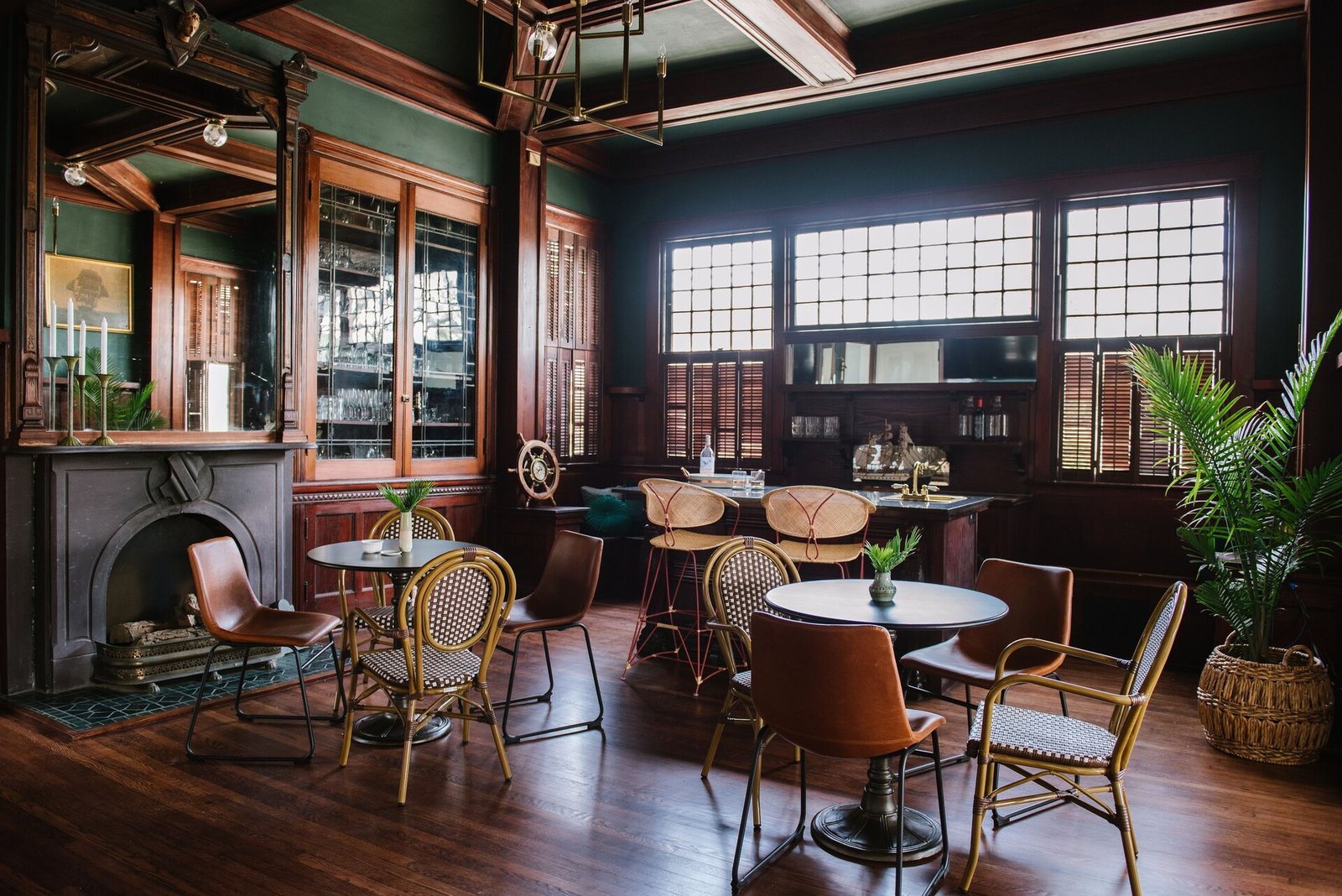 Carr Mansion, eat & drink
