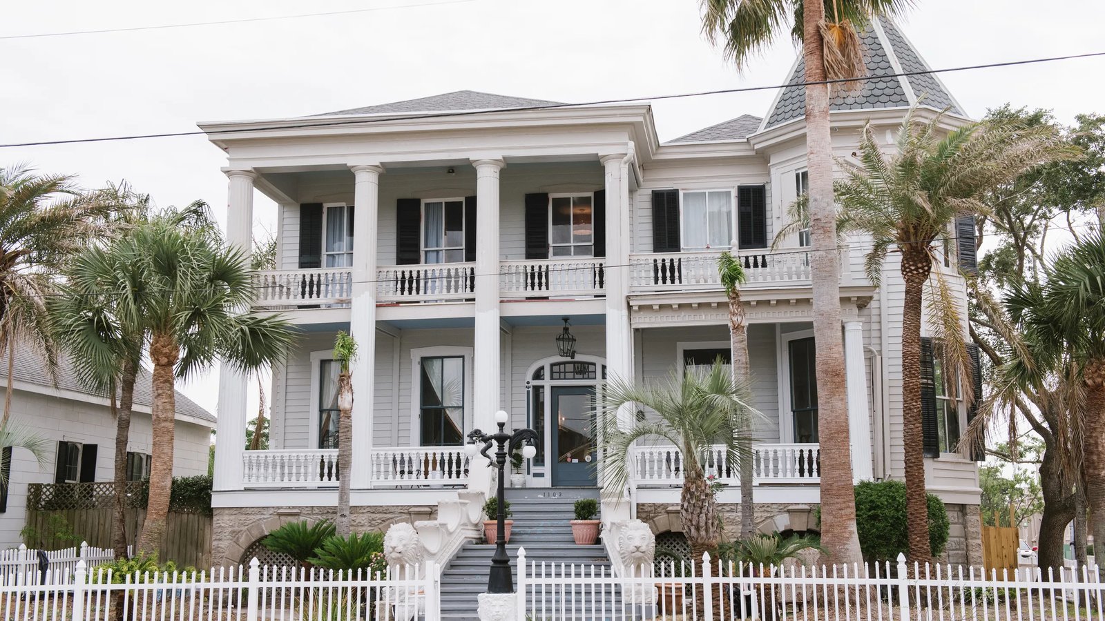 Carr Mansion, backstory