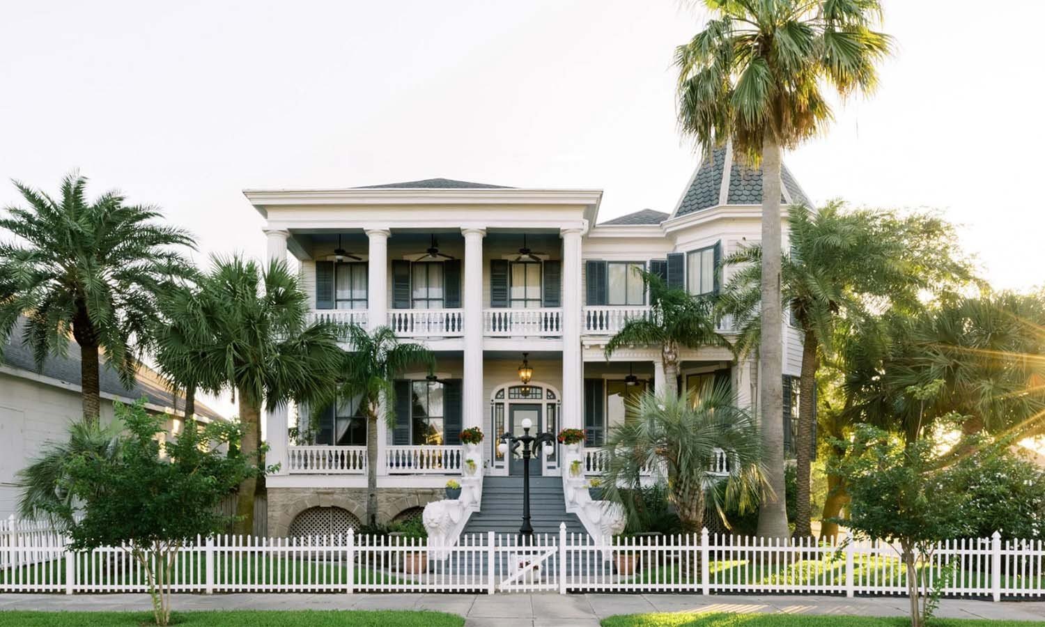 Carr Mansion, backstory
