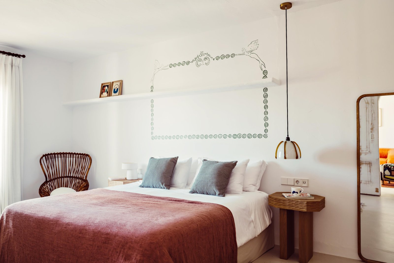 Petunia, rooms