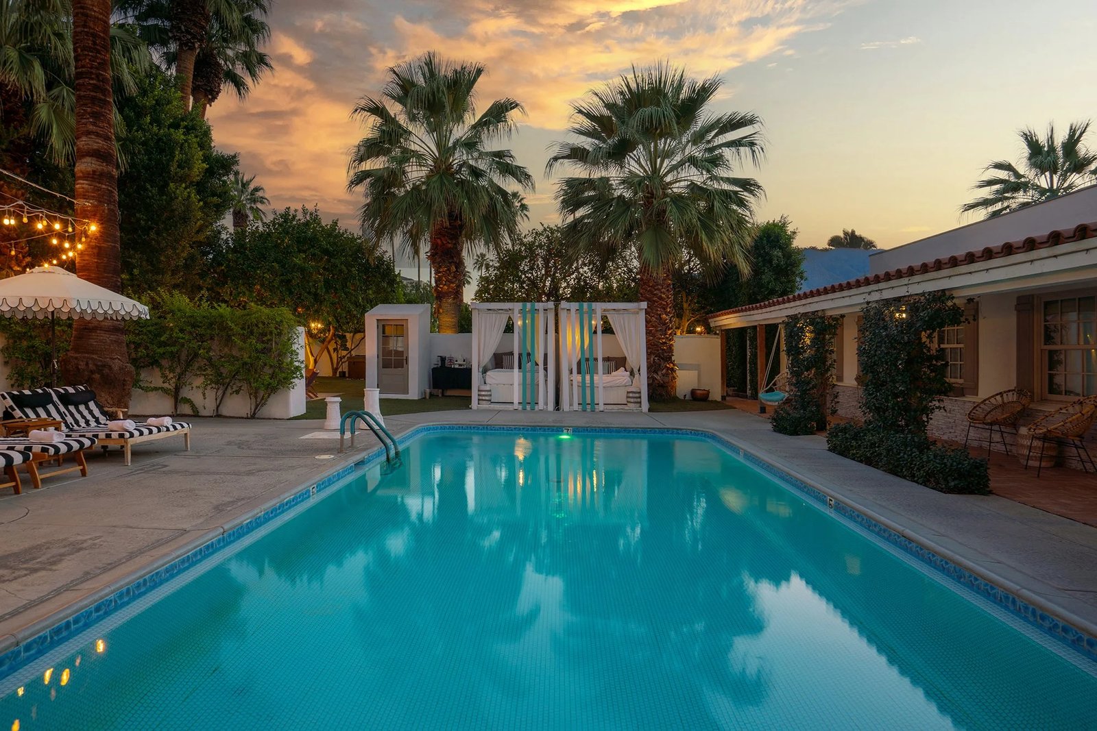 Dive Palm Springs Hotel, the pool