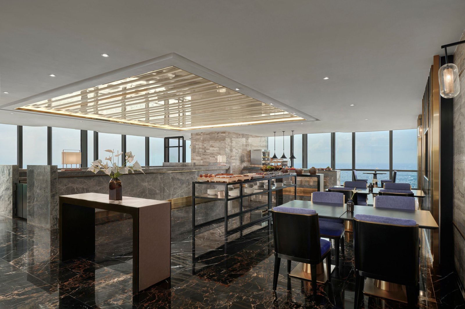 Vinpearl Landmark 81 Autograph Collection, at the table