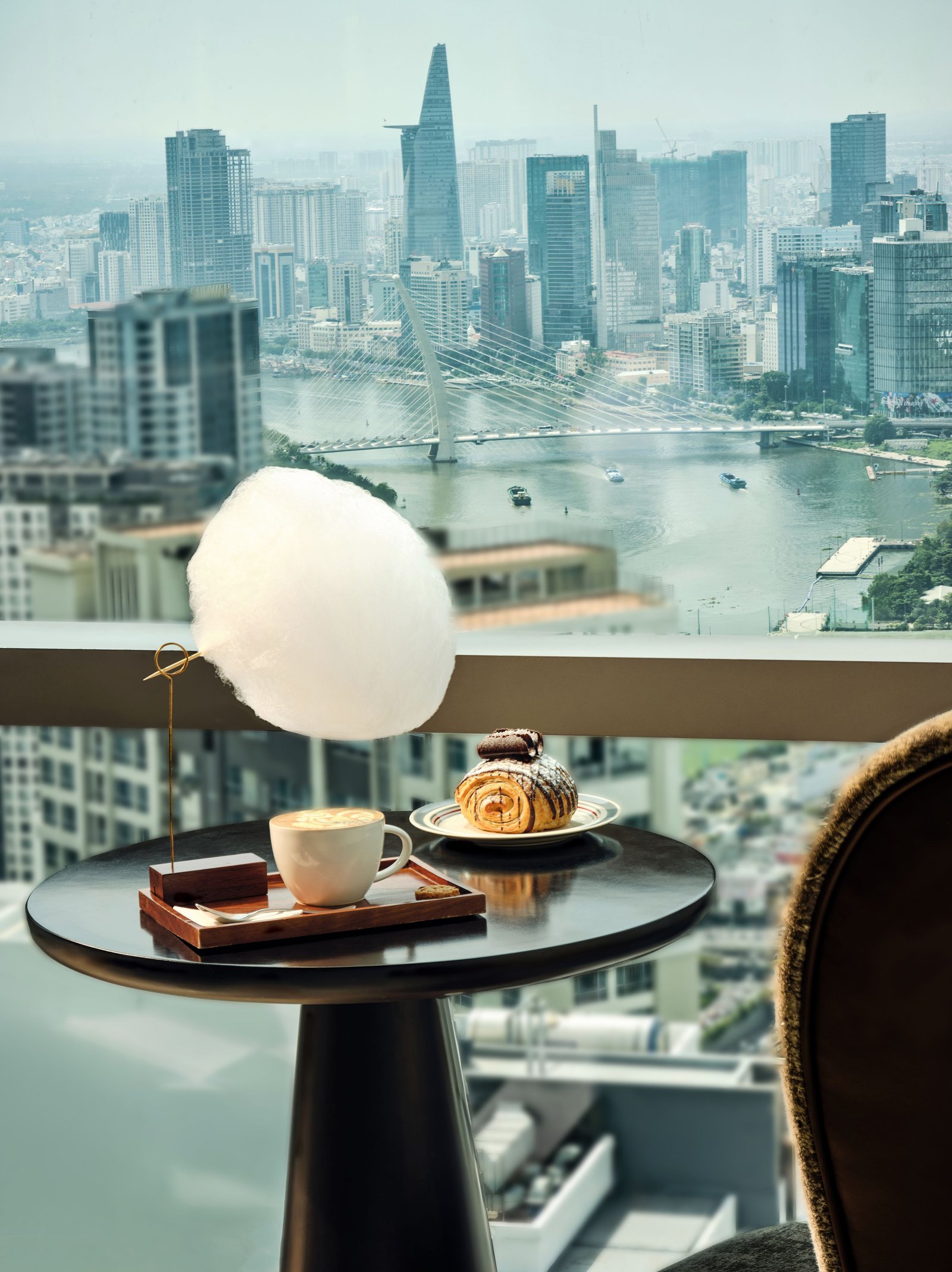 Vinpearl Landmark 81 Autograph Collection, the cloud