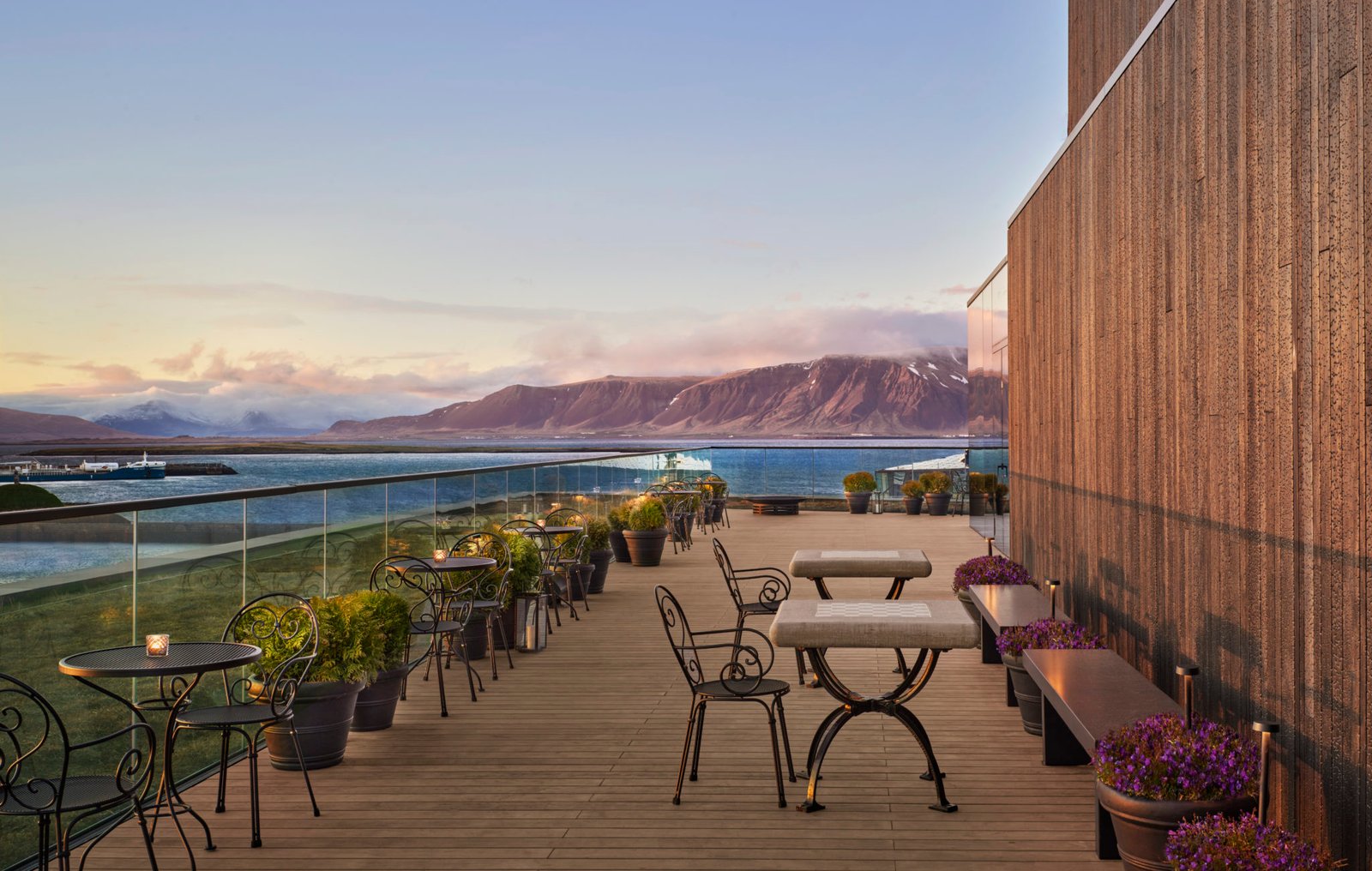 The Reykjavik EDITION, vibe
