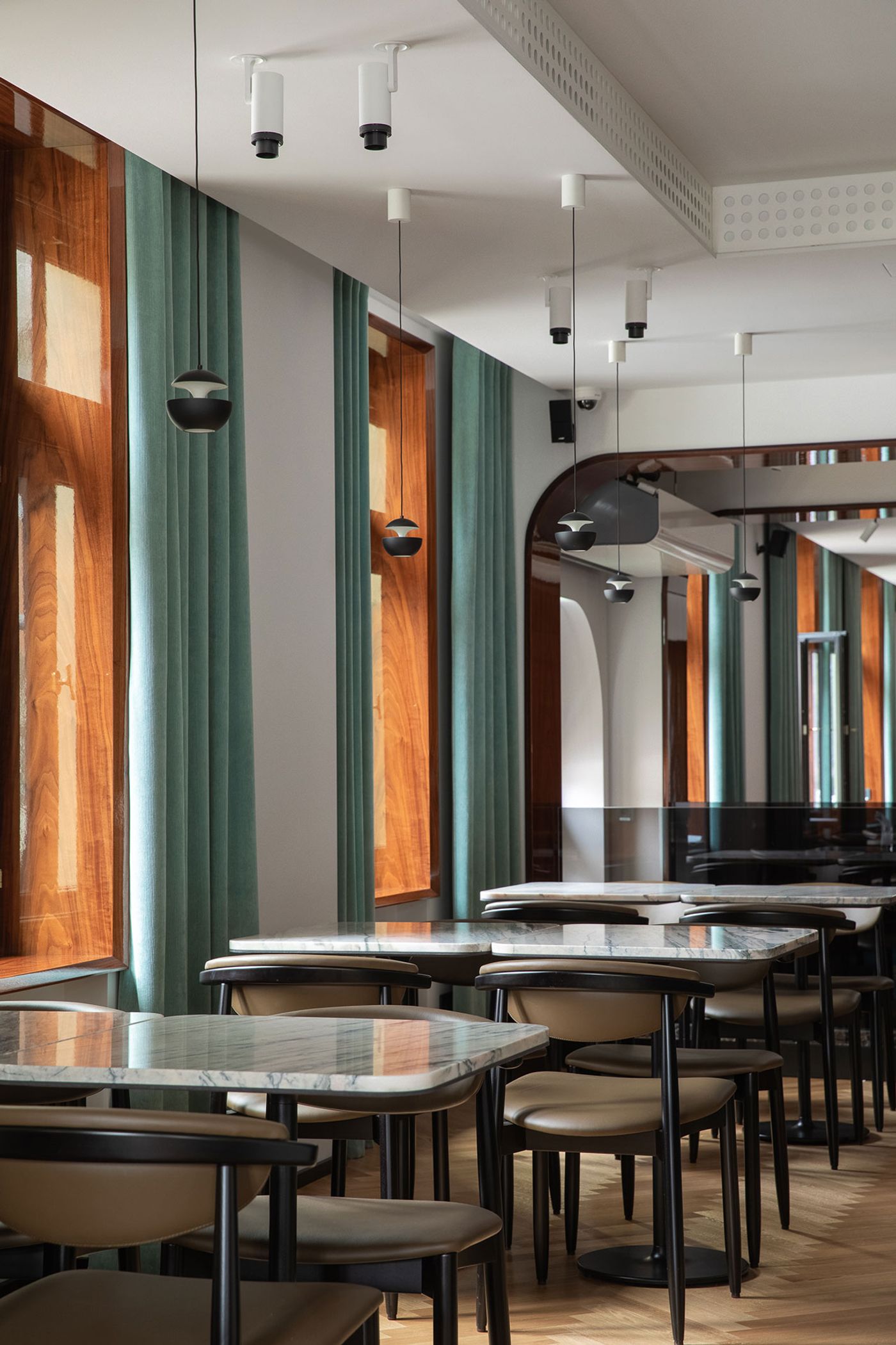 A22 Hotel, eat & drink