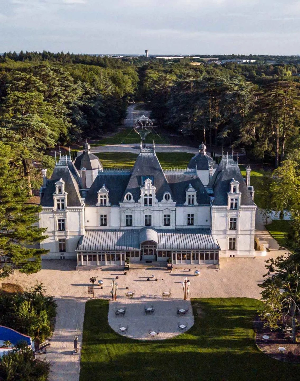 Château de Maubreuil, backstory