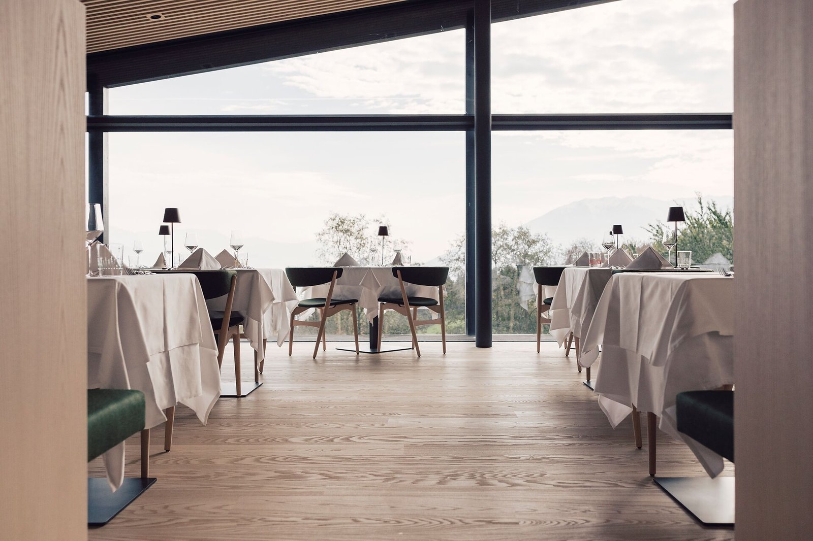 Hotel Milla Montis, at the table