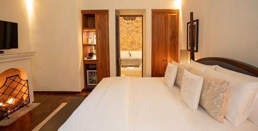 Hotel Casa Blanca 7 / Rooftop Bar, rooms