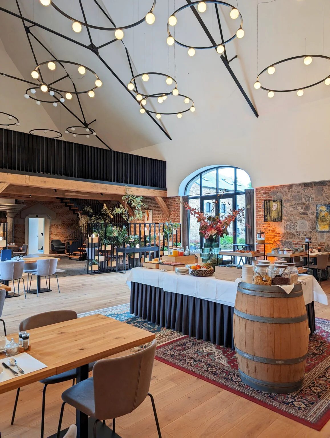 Chateau de Vignee, at the table