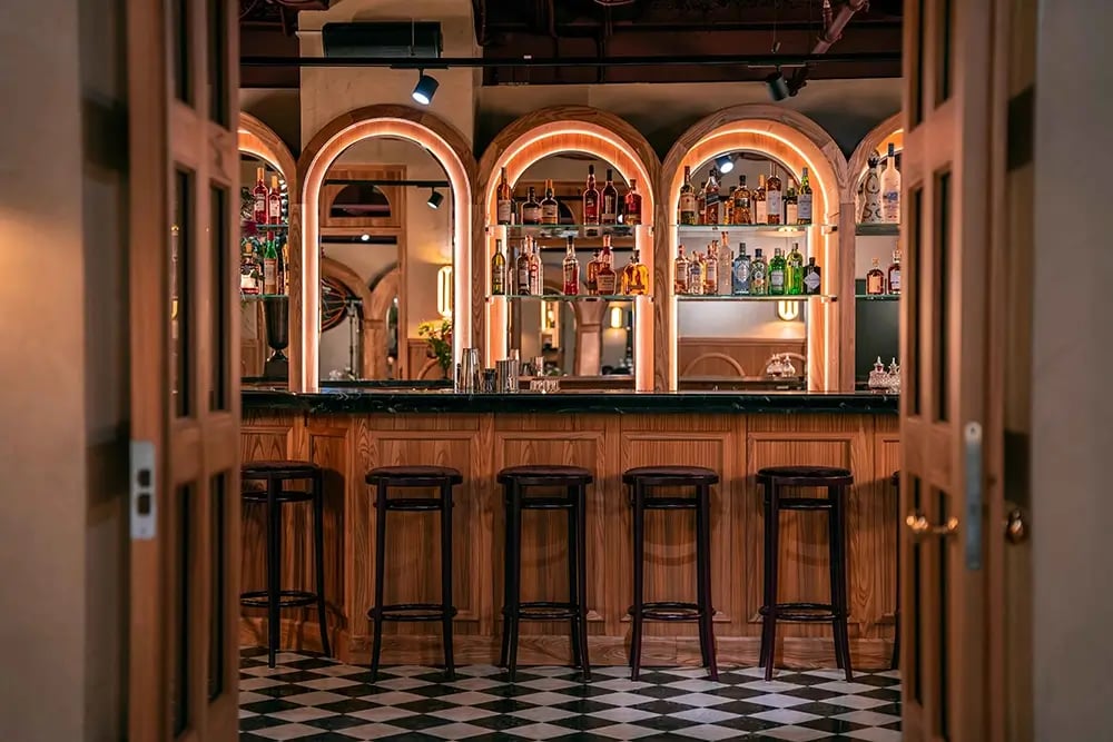 Bank Hotel, eat & drink