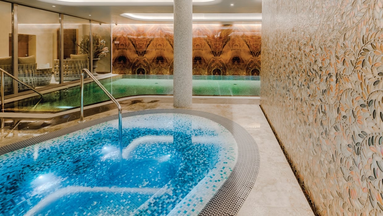 GRAND POET by Semarah hotels, wellness