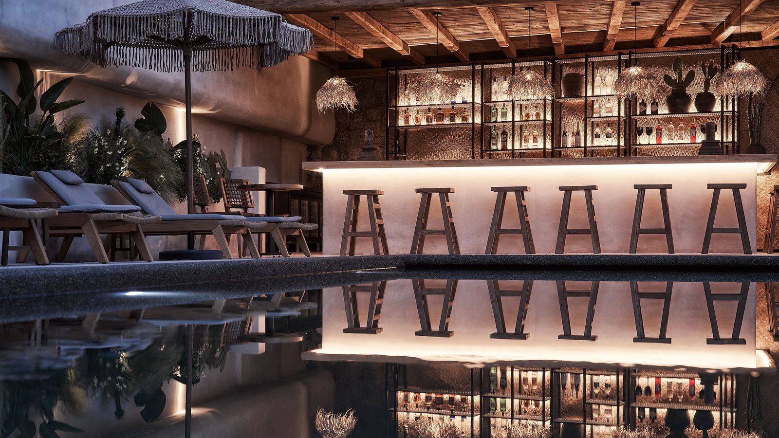 Amyth of Mykonos Agios Stefanos, eat & drink