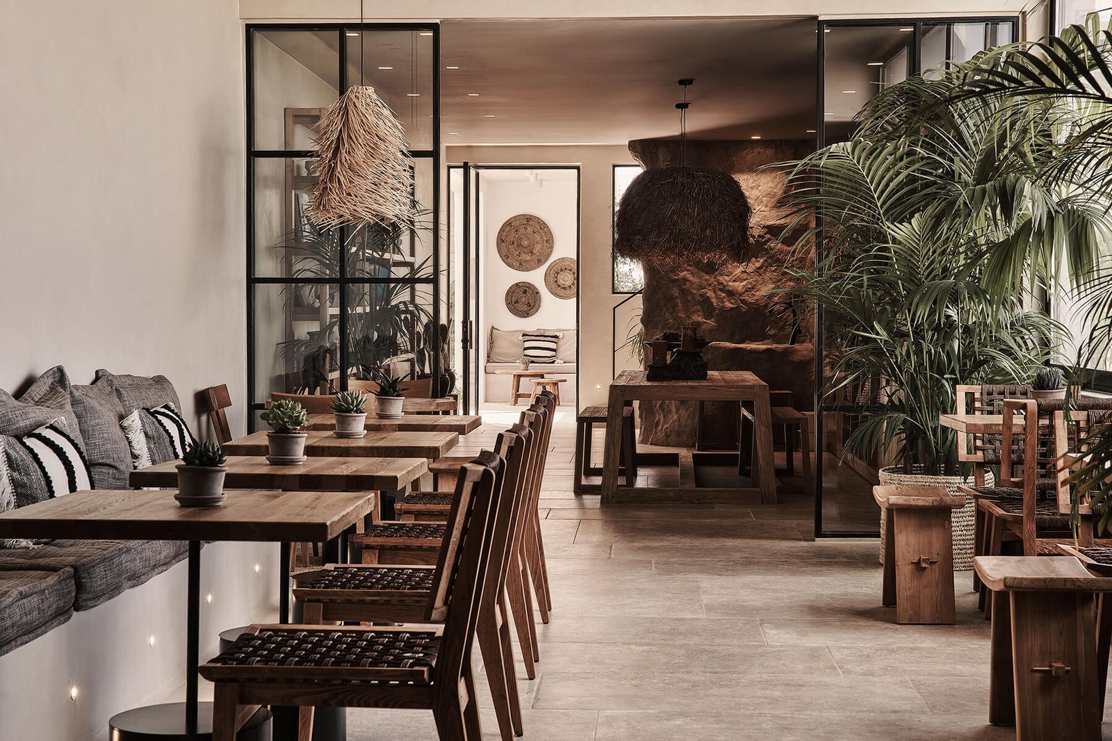 Amyth of Mykonos Agios Stefanos, eat & drink