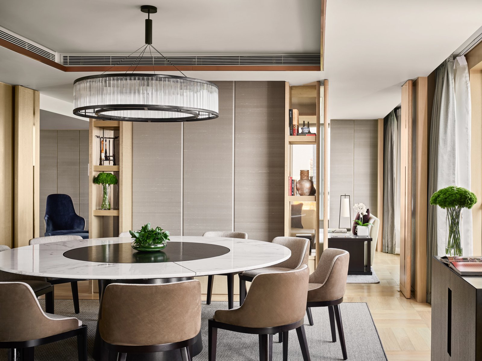 New World Saigon Hotel — vibe