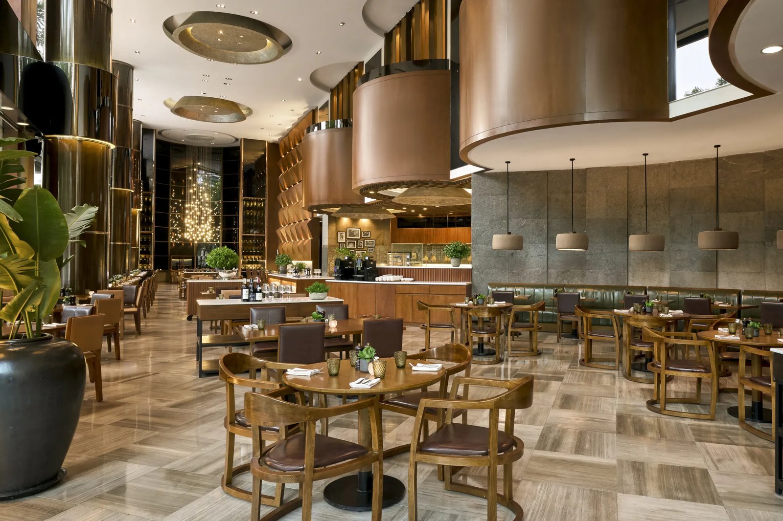 New World Saigon Hotel, parkview café