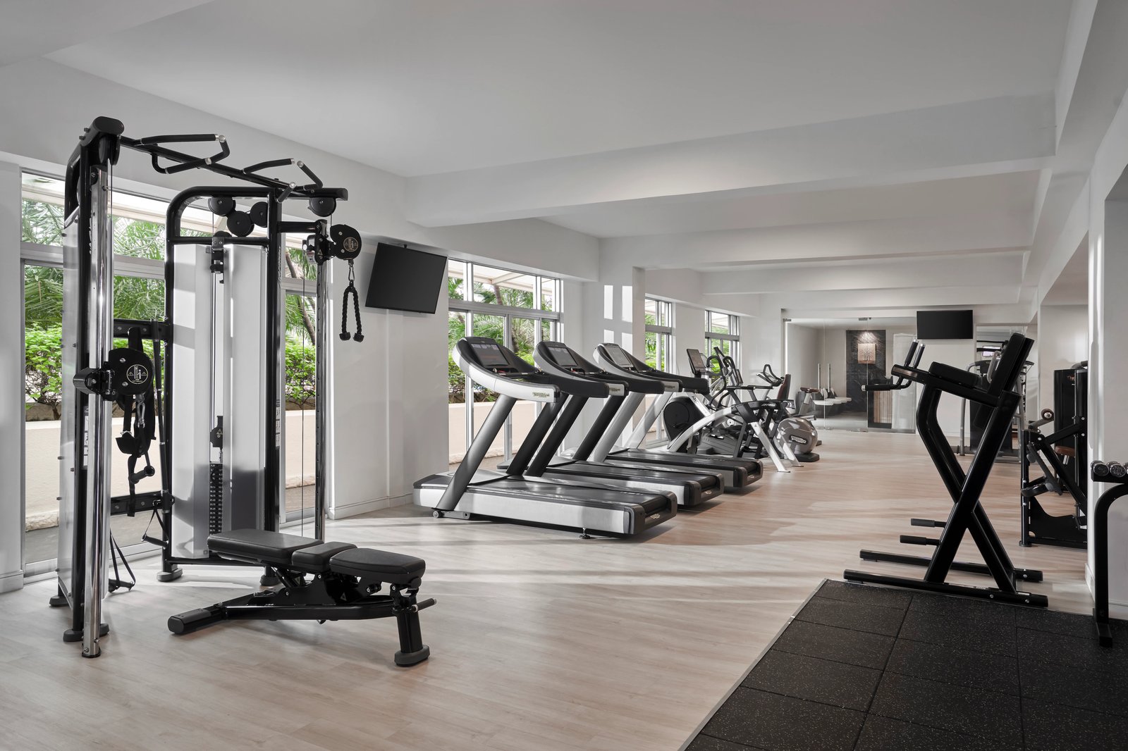 New World Saigon Hotel, the gym