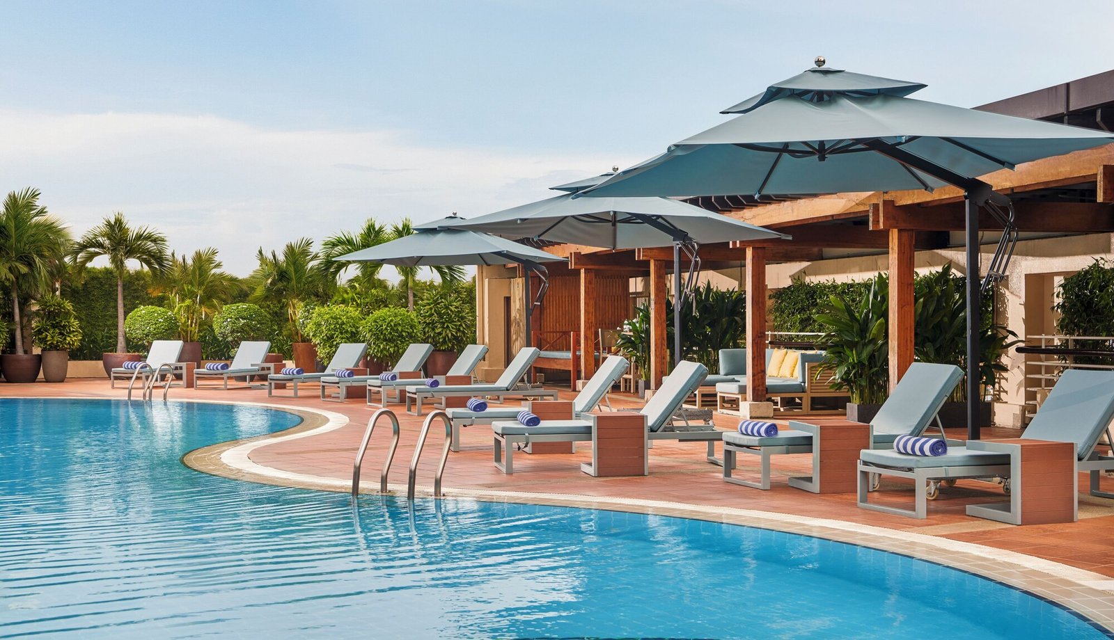 New World Saigon Hotel, the pool