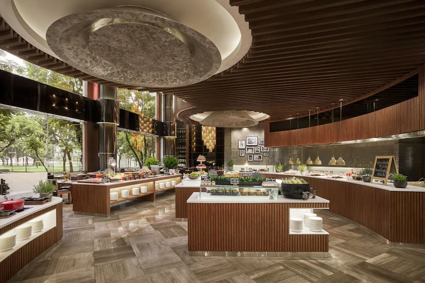 New World Saigon Hotel — eat & drink