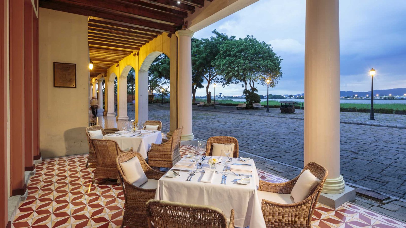 Hotel Del Parque, eat & drink