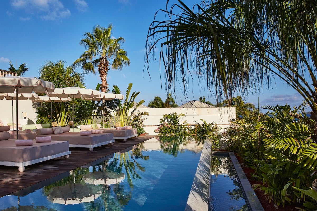 Tropical Hotel, the pool