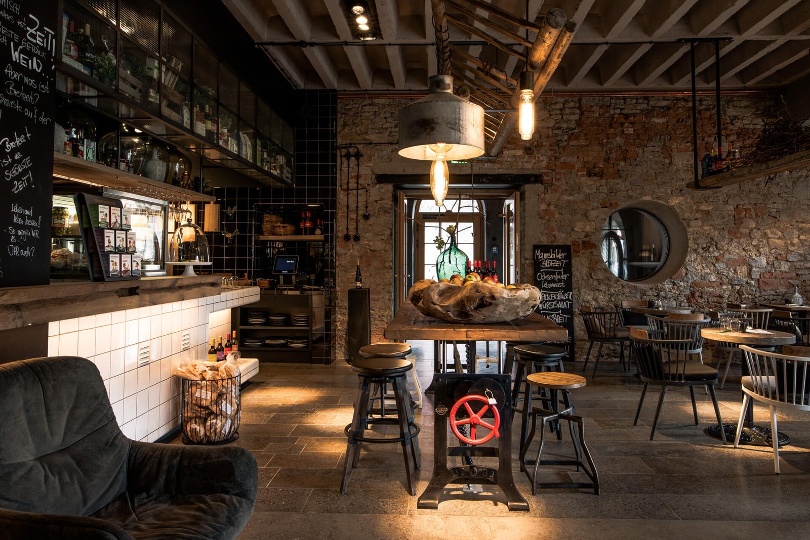 Hotel / Weingut Meintzinger, esszimmer