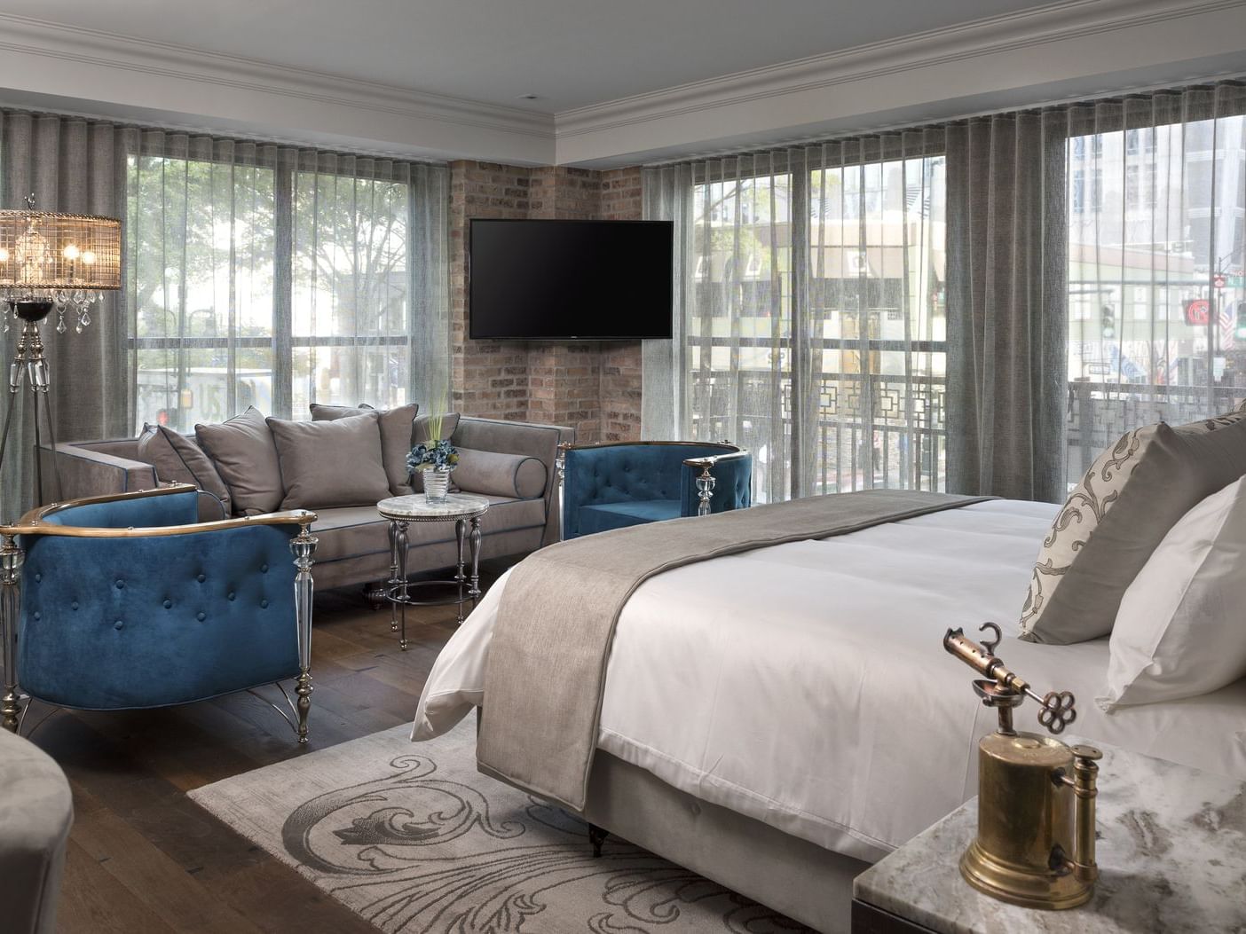 The Ivey's Hotel, rooms
