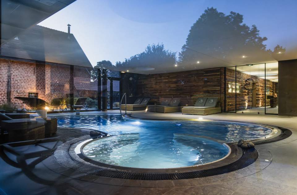 Auberge du Cheval Blanc, the pool