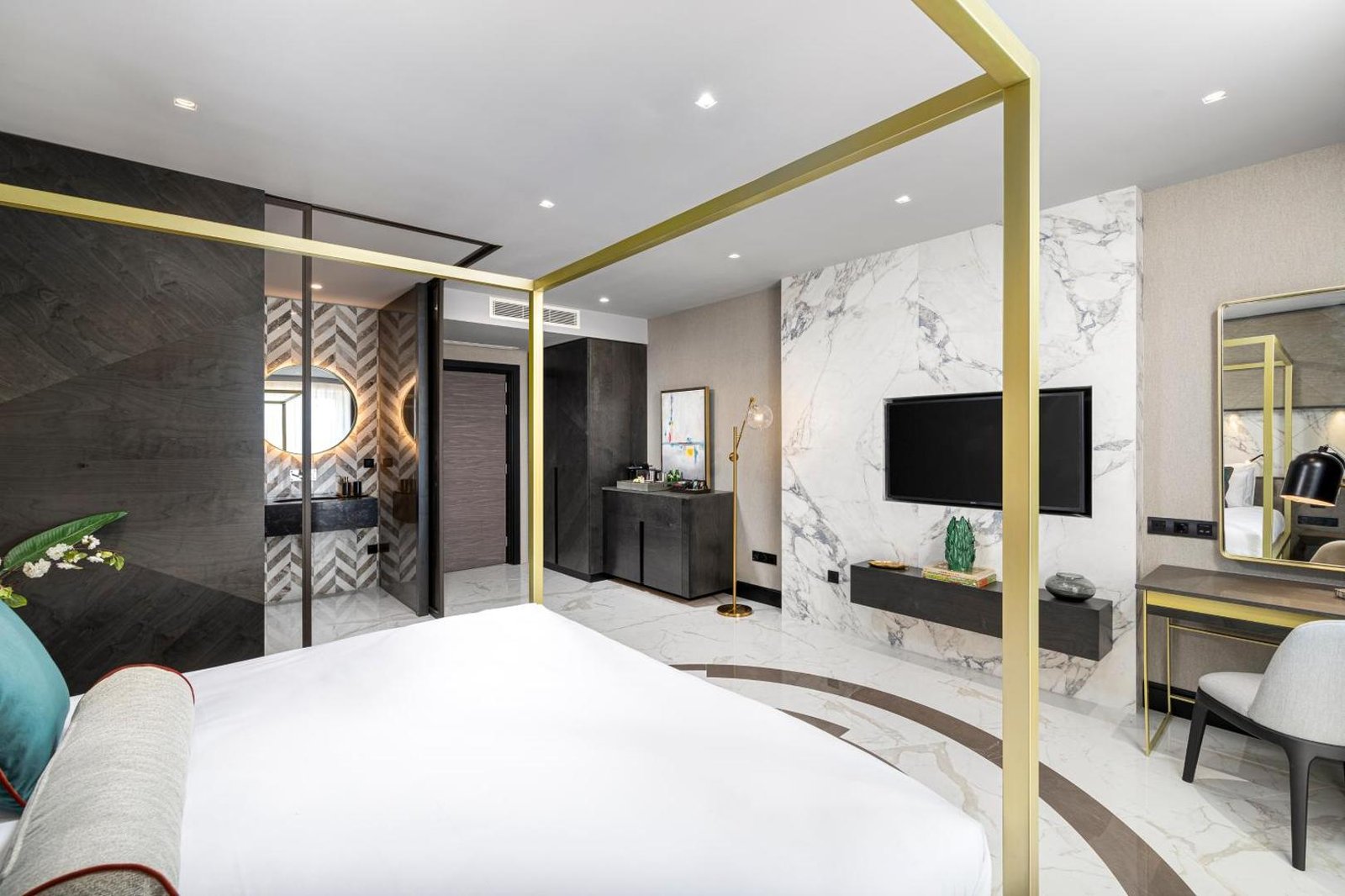 Lure Hotel & Spa