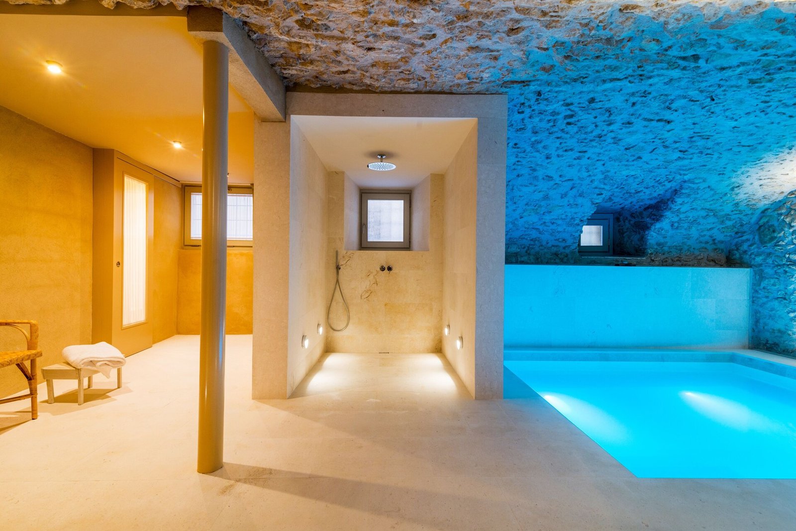 Hotel Can Mascort, the pool