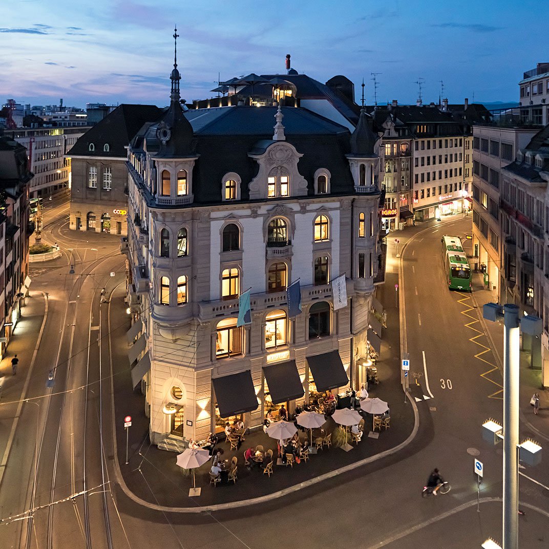 Hotel Märthof Basel, backstory