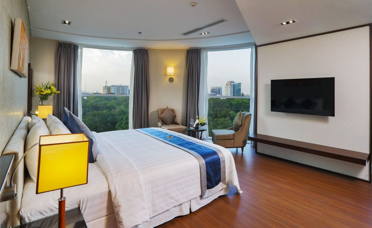 Central Palace Hotel — rooms