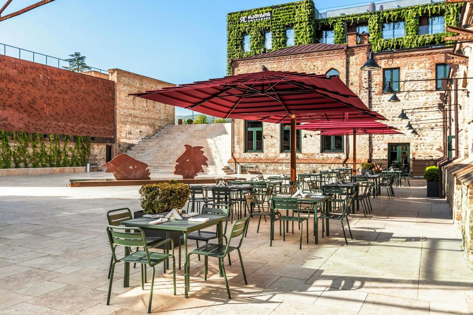 Tsinandali Estate, at the table