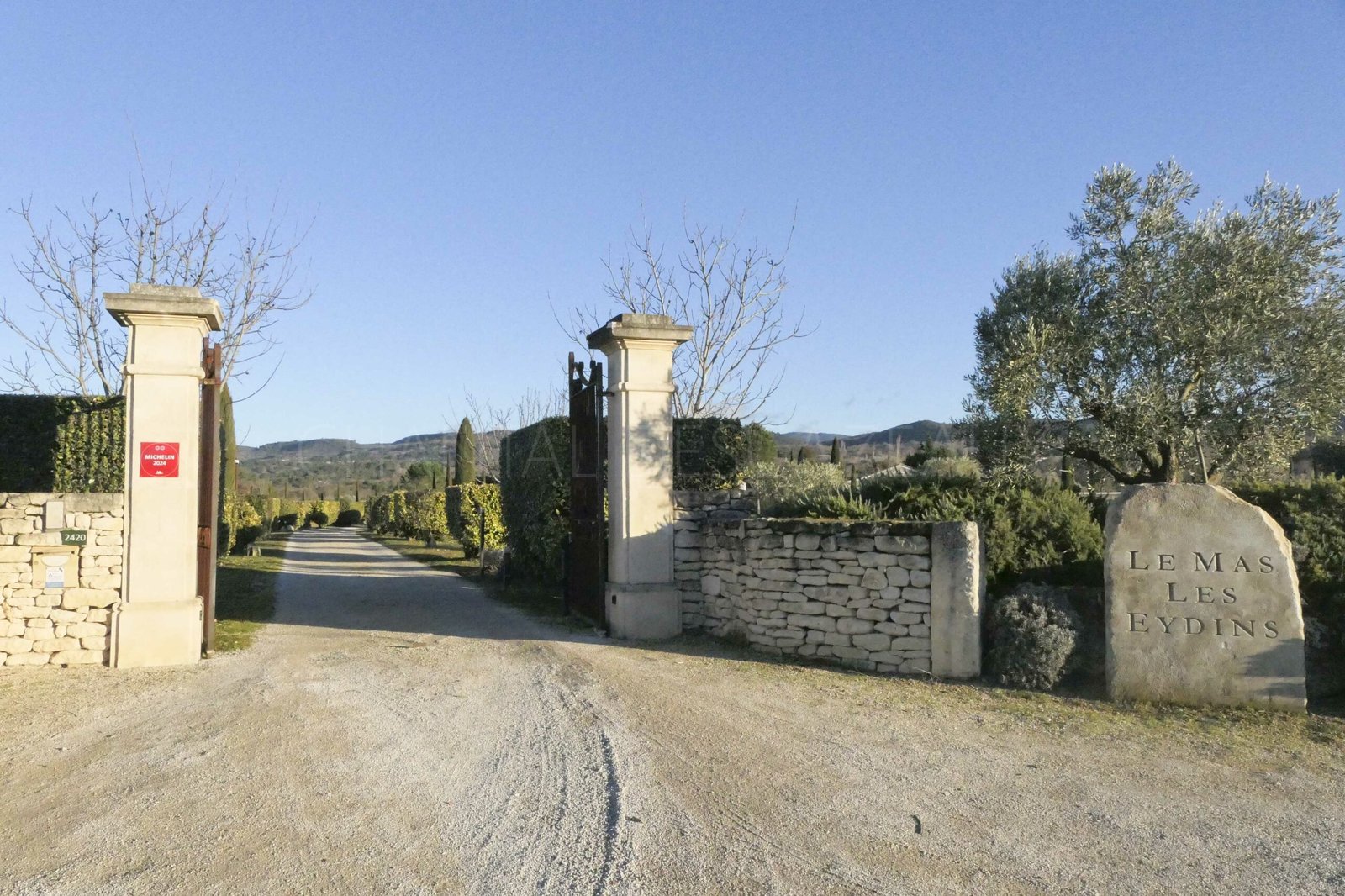 Le Mas Les Eydins : Maison d'hôtes et table gastronomique en Luberon, backstory