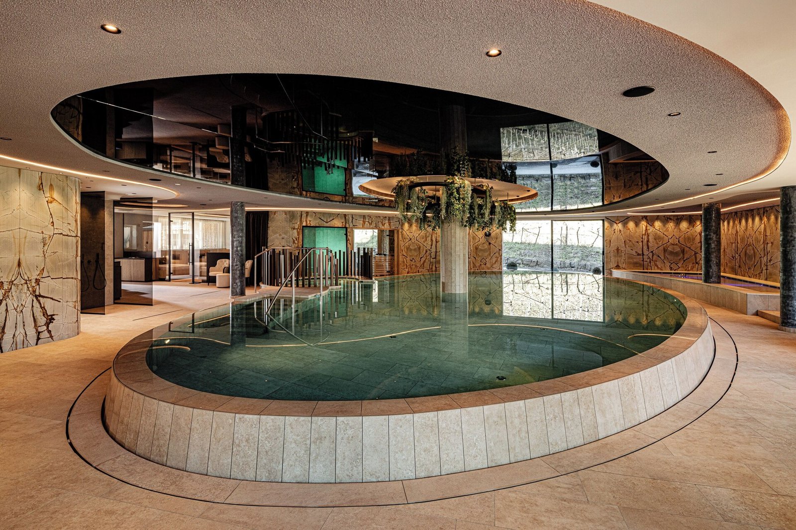 SEELEITEN - Lake Spa Hotel, the pool