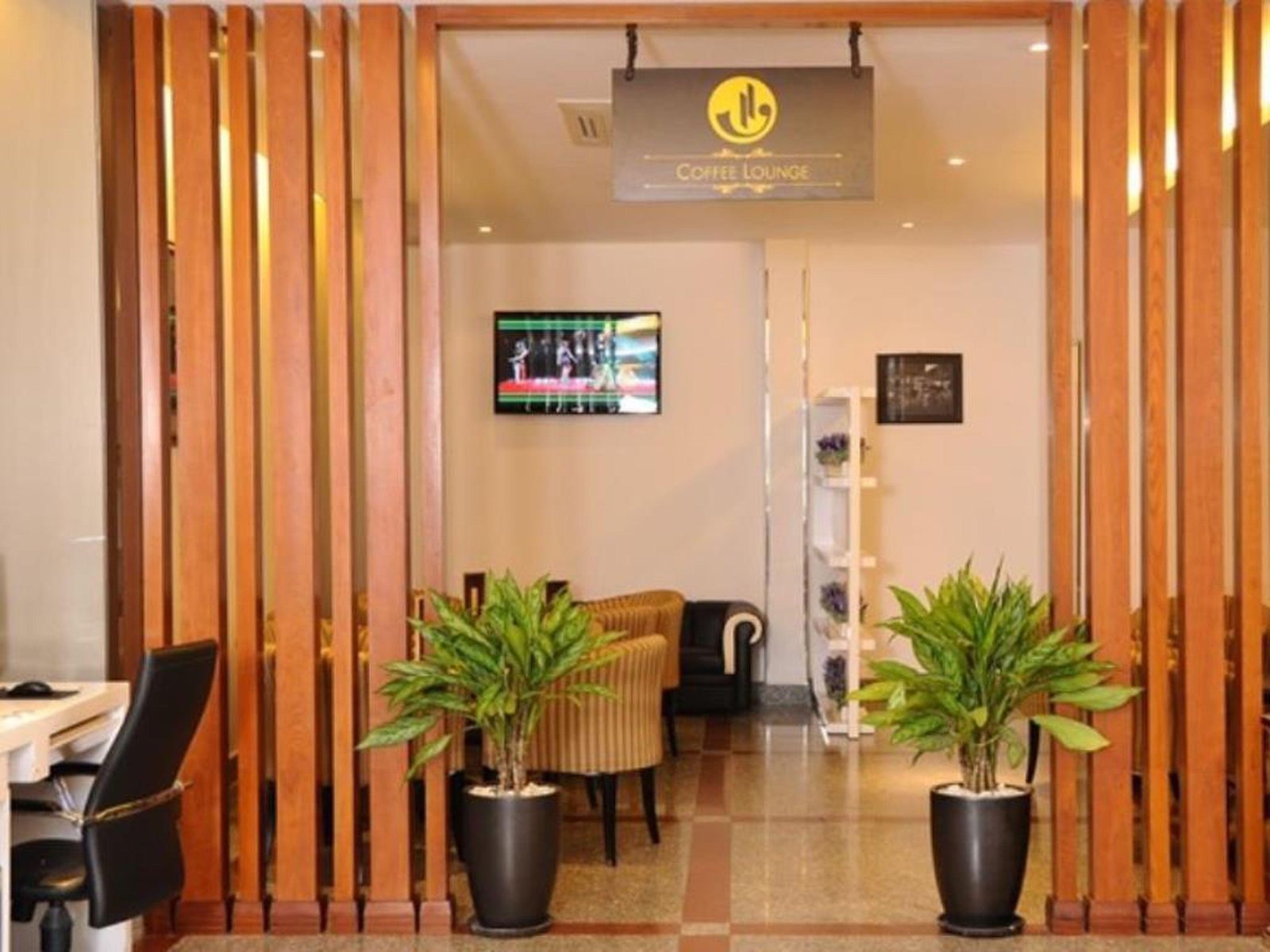 Central Park Saigon — eat & drink