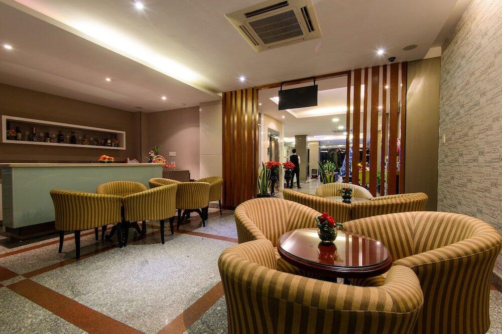 Central Park Saigon — eat & drink